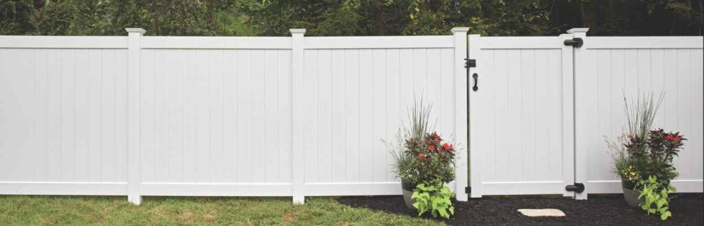 Clôture en vinyle Catalyst Fence Solutions
